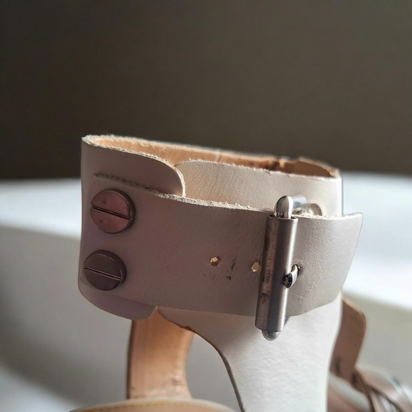 Guess Gwhyanne Size 8 medium Leather Elegant White and Tan Women's Heels - Picture 7 of 16